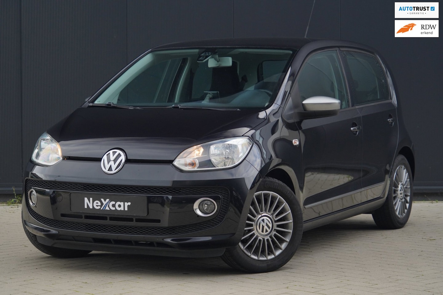 Volkswagen Up! - 1.0 cheer up! Airco|Navi|Bleutooth|15Inch - AutoWereld.nl