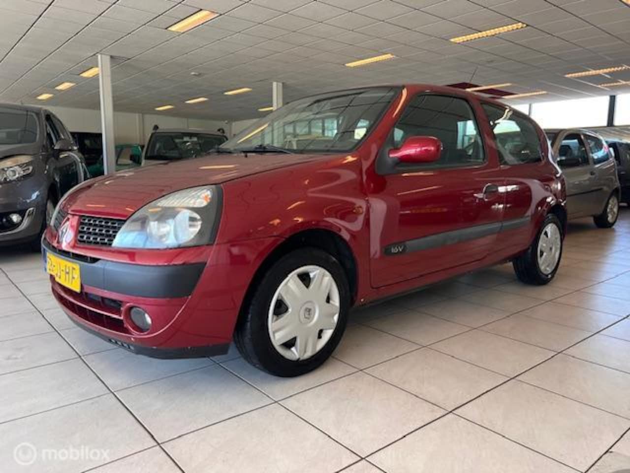 Renault Clio - 1.2-16V Authentique 1.2-16V Authentique - AutoWereld.nl