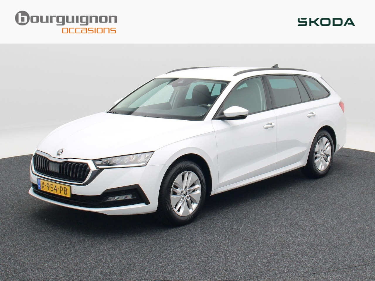 Skoda Octavia Combi - 1.0 TSi 110 Pk Business Edition | Trekhaak | Stoelverwarming | Adaptive Cruise | Navigatie - AutoWereld.nl