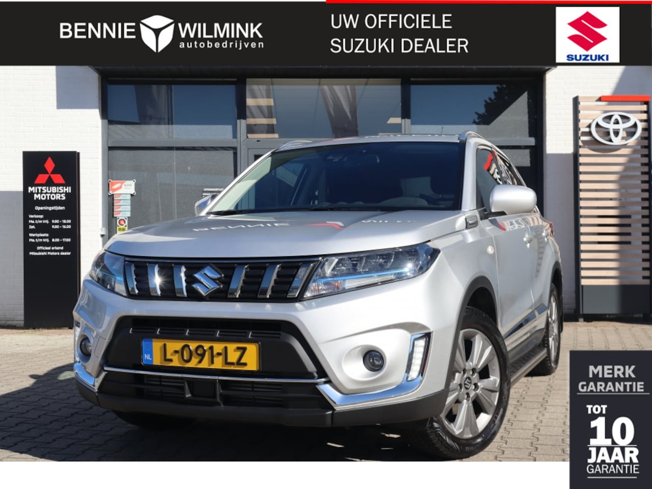 Suzuki Vitara - 1.4 BoosterJet Select Hybrid Treeplanken | Carplay | Adaptive - AutoWereld.nl