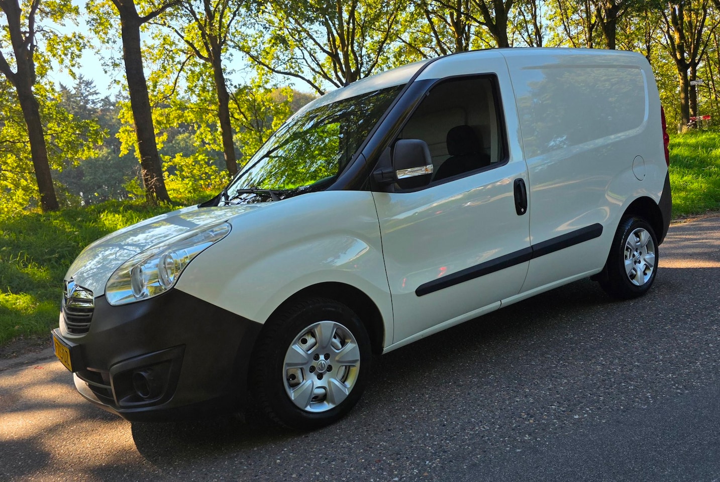 Opel Combo - 1.3 CDTi L1H1 Edition - NL Auto - 2e Eig - Airco - AutoWereld.nl