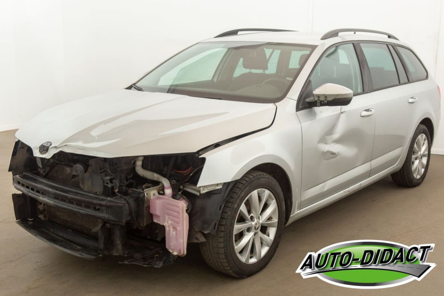 Skoda Octavia - 1.6 TDI Automaat Navi Clima Ambition - AutoWereld.nl