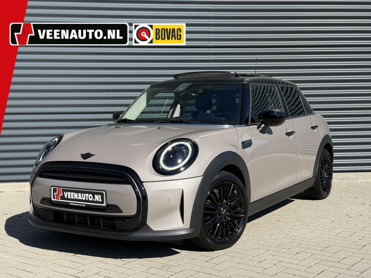 MINI 5-Deurs - 1.5 Cooper Pano/Leder/Camera/Apple - AutoWereld.nl