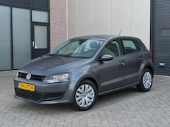 Volkswagen Polo - 1.4-16V Highline 5-DRS Airco/Cruise/Aux