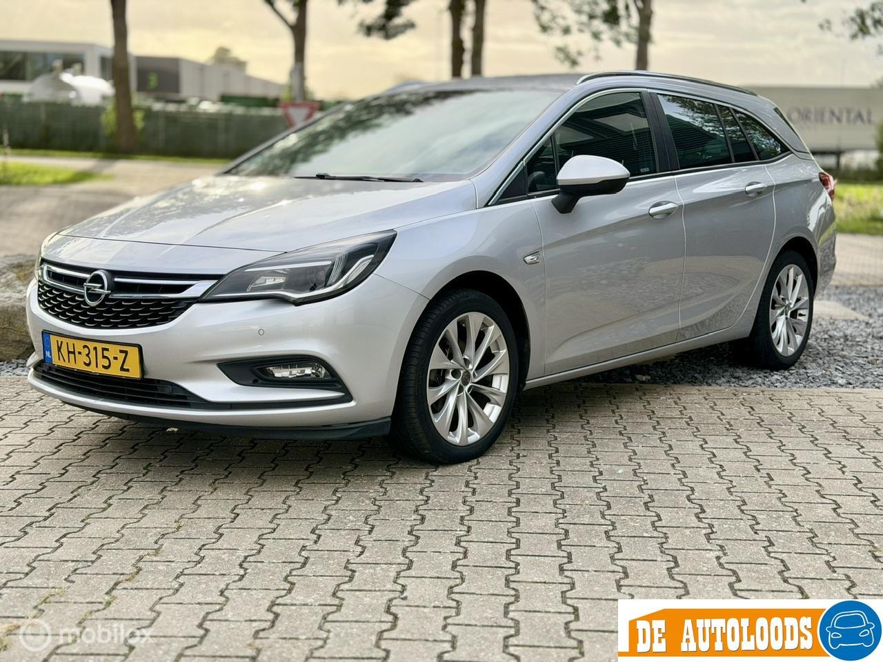 Opel Astra Sports Tourer - | Adaptive Cruise| Rijstrookassist - AutoWereld.nl