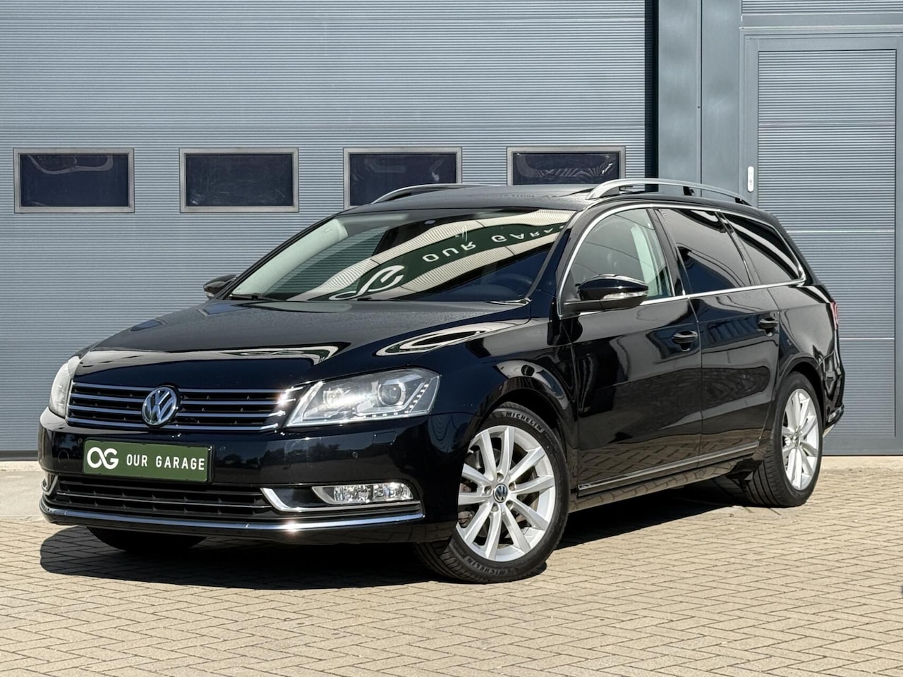 Volkswagen Passat Variant - 2.0 TSI Highline|CarPlay|Pano|Trekhaak - AutoWereld.nl