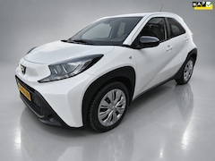 Toyota Aygo X - 1.0 VVT-i MT Play | carplay | camera