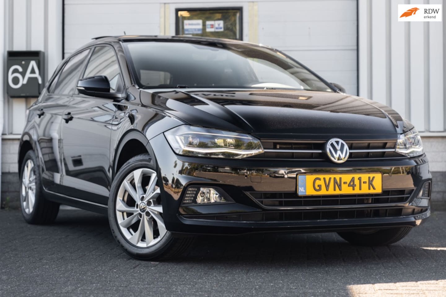 Volkswagen Polo - 1.0 TSI Highline Automaat Panorama Beats - AutoWereld.nl
