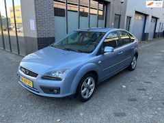 Ford Focus - 1.8-16V Ambiente Flexifuel 170 DKM NAP Cruise