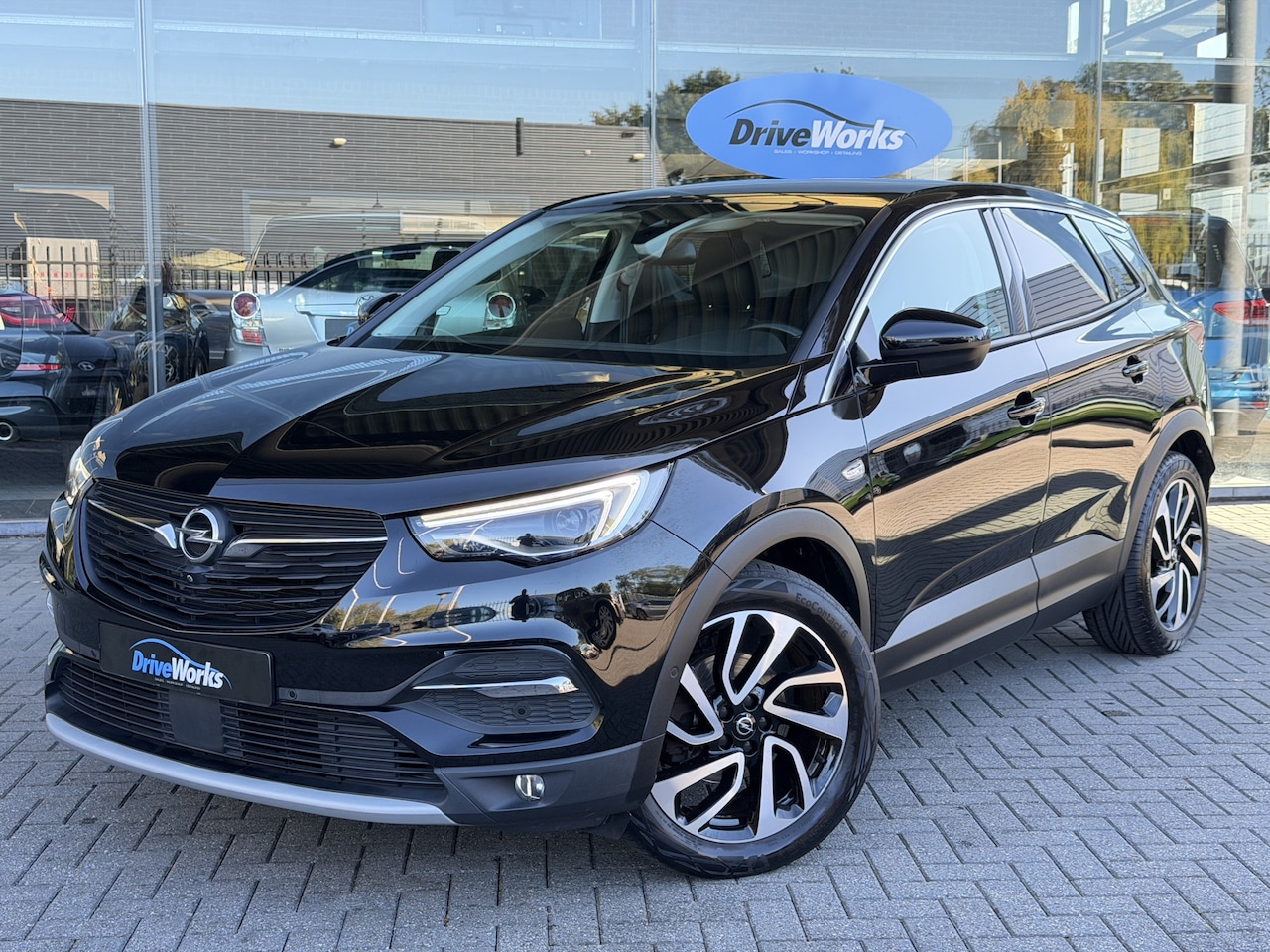 Opel Grandland X - 1.2 Turbo Ultimate | PANO | LEER | Stoel koeling & verwarming | 18" | Carplay | 1. Eigenaa - AutoWereld.nl
