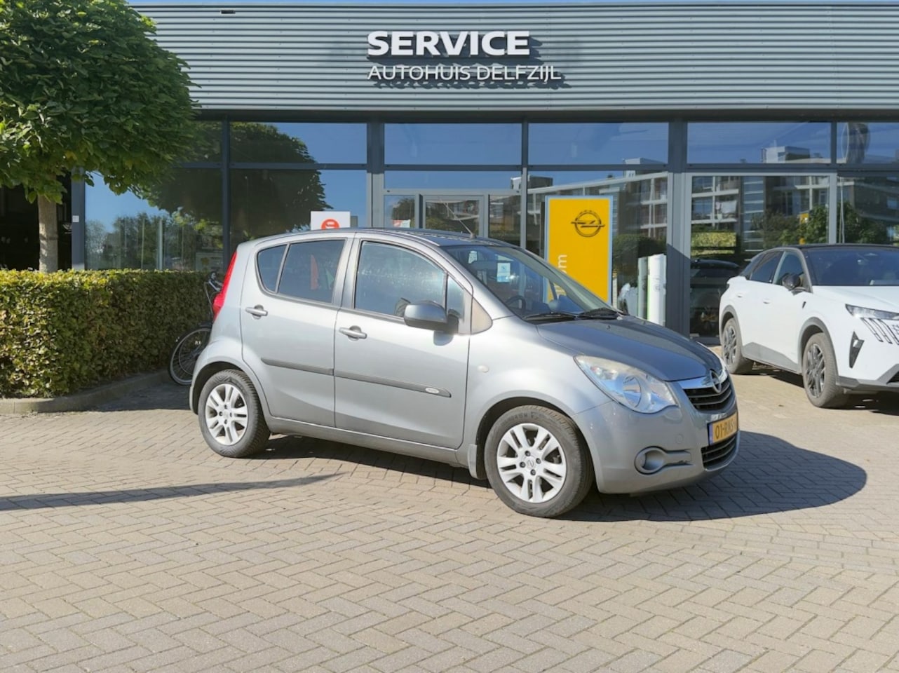 Opel Agila - 1.2 16V 94pk Edition AUTOMAAT - AutoWereld.nl