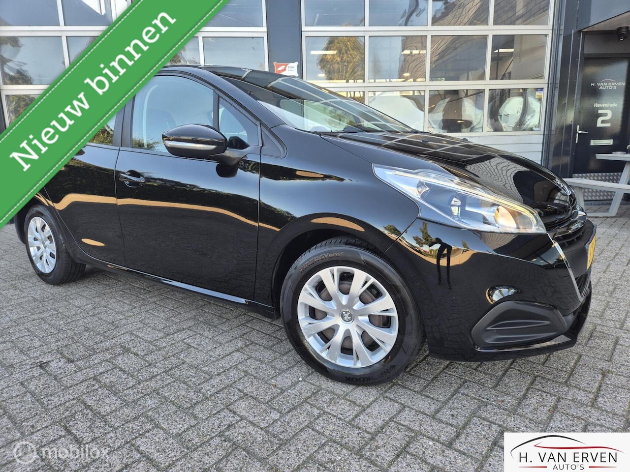 Peugeot 208 - 1.2 NAVI AIRCO CRUISE NAP - AutoWereld.nl