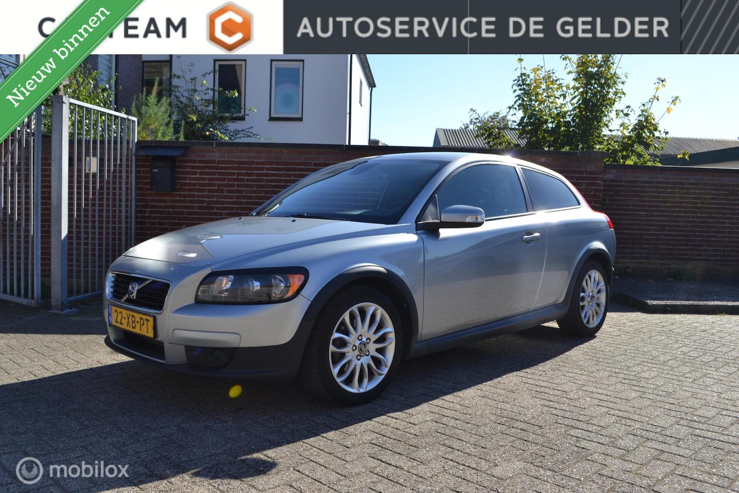 Volvo C30 - 1.6 Summum | Stoelverw. | Parkeersensoren | Climate - AutoWereld.nl