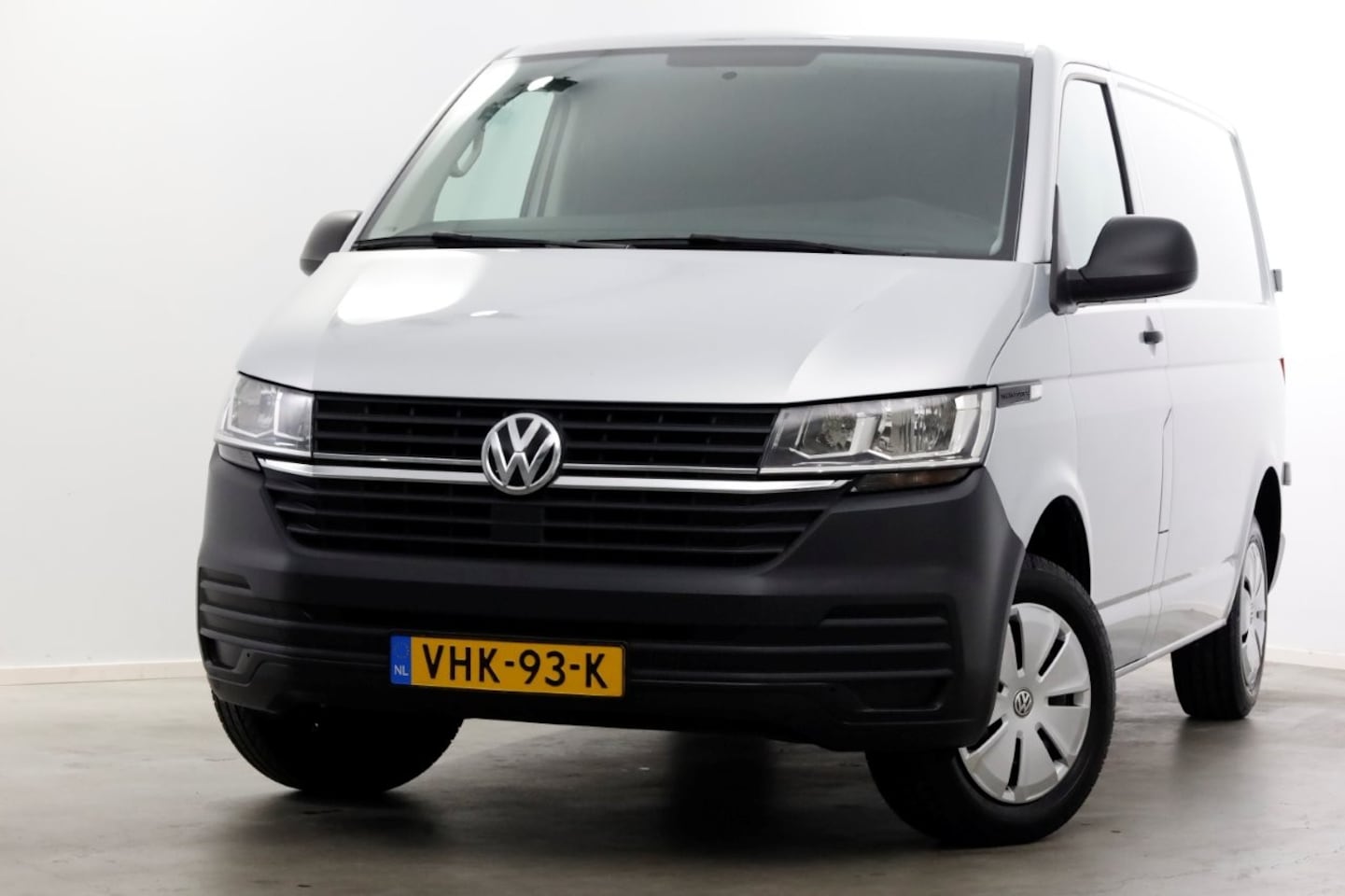 Volkswagen Transporter - T6.1 2.0 TDI 150pk L1H1 DSG-Automaat Airco/Navi 11-2020 - AutoWereld.nl