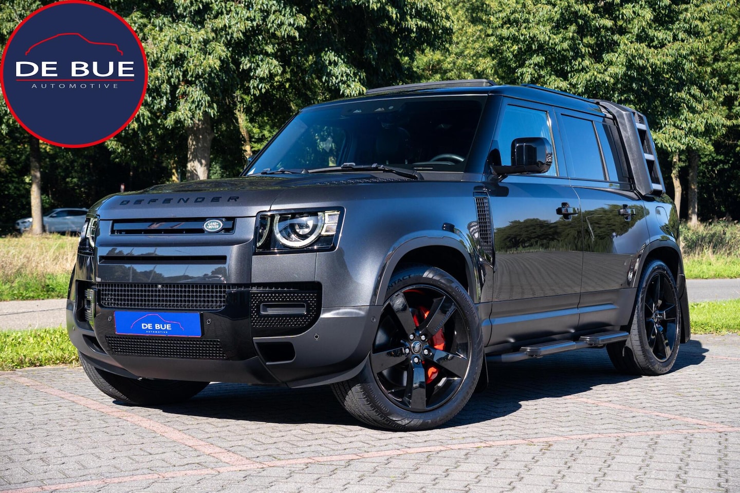 Land Rover Defender 110 - P400e Hybride X-Dynamic HSE Edition|1 Eigenaar|Org NL NAP|BTW|Panoramadak|Trekhaak|Luchtve - AutoWereld.nl