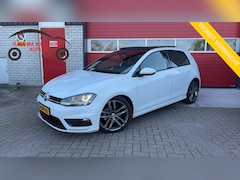 Volkswagen Golf - 1.4 TSI Highline R-LINE / AUTOMAAT / PANORAMADAK / STOELVERW / XENON / KEYLESS / PDC / CRU
