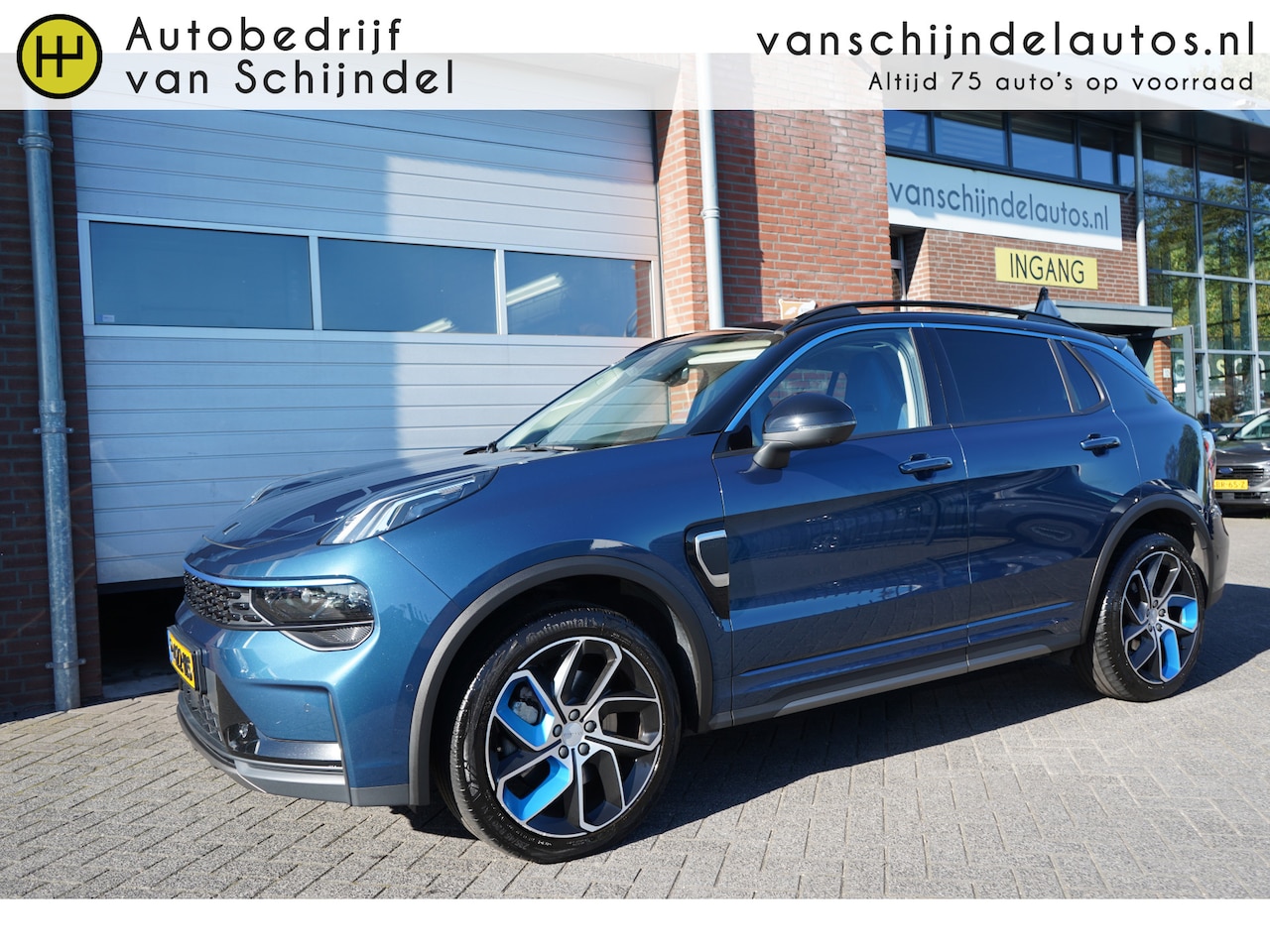 Lynk & Co 01 - 1.5 261PK! *NL AUTO* DEALER ONDERHOUDEN 4X NIEUWE BANDEN 360CAMERA 6,6KWH LADER PANORAMADA - AutoWereld.nl