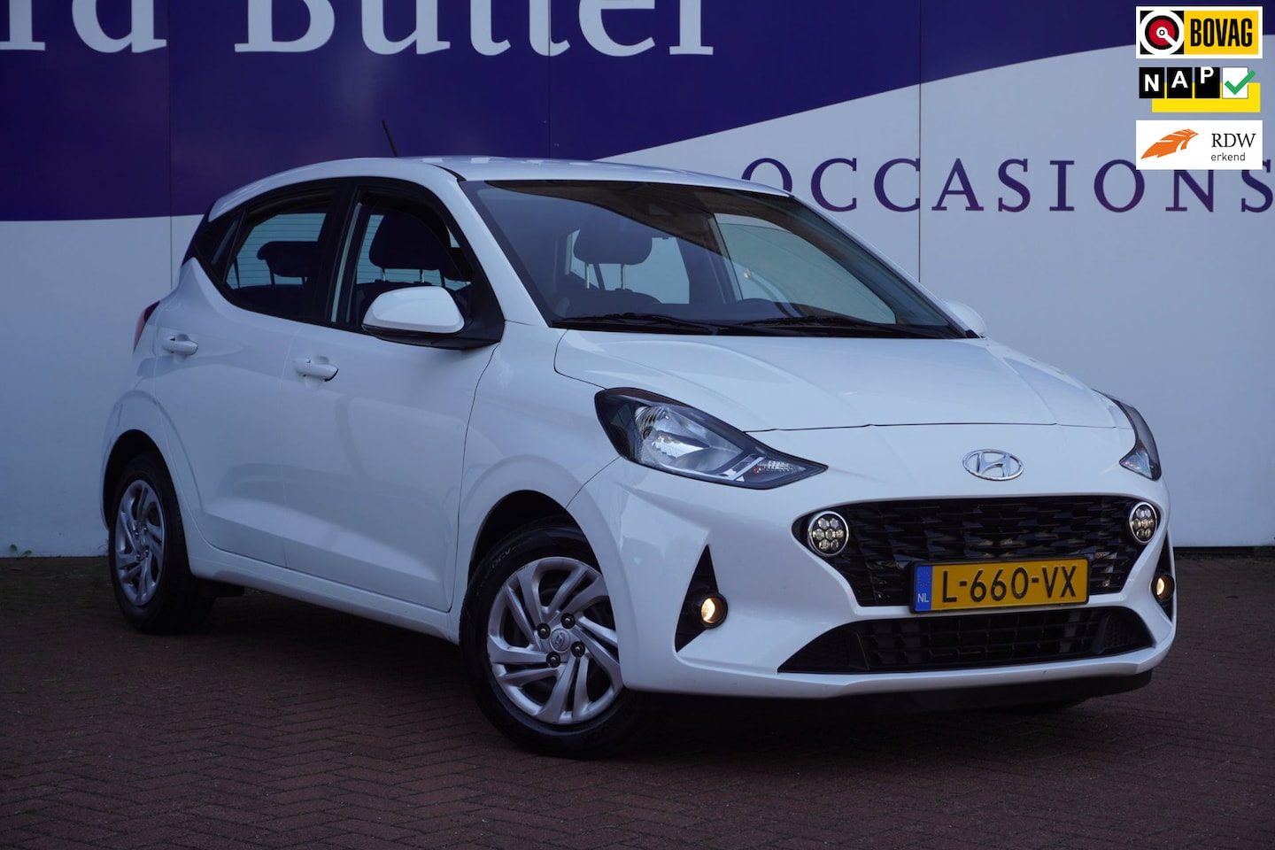 Hyundai i10 - 1.0 Comfort+Apple-Carplay+Cruise-control+aircoElek-Pakket+Led+eder-Multie-stuur= SUPER - AutoWereld.nl