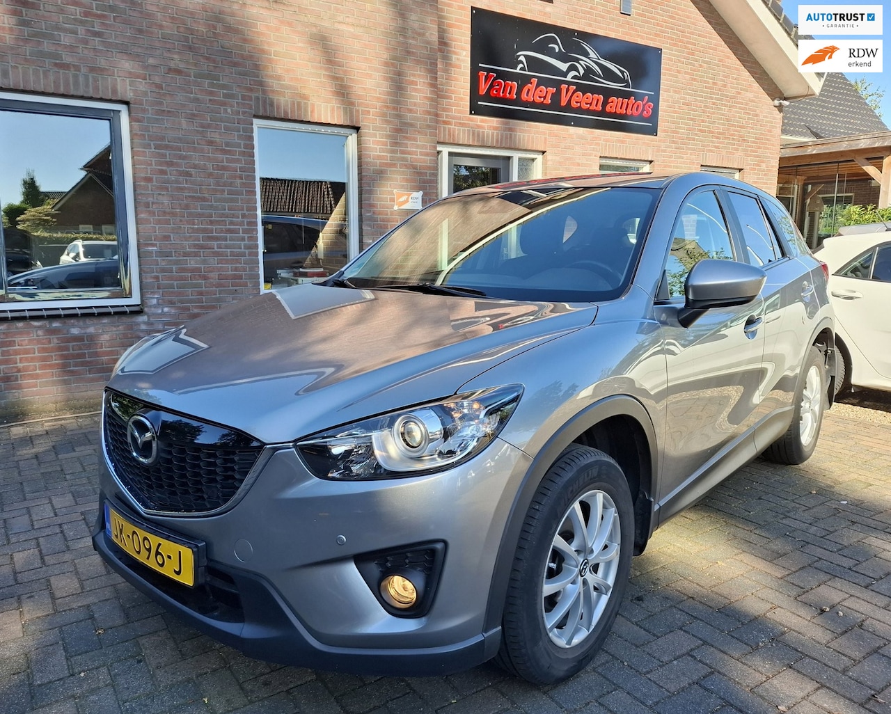 Mazda CX-5 - 2.0 Limited Edition 2WD. Boekjes aanwezig, nette auto. O.a. stoelverw, parkeersensoren, na - AutoWereld.nl