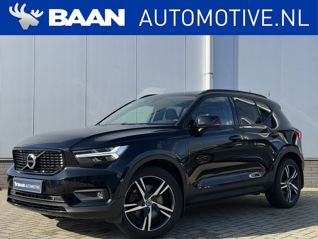 Volvo XC40 - 1.5 T4 Recharge R-Design Expression | Adaptive | Panorama | Trekhaak | Camera - AutoWereld.nl