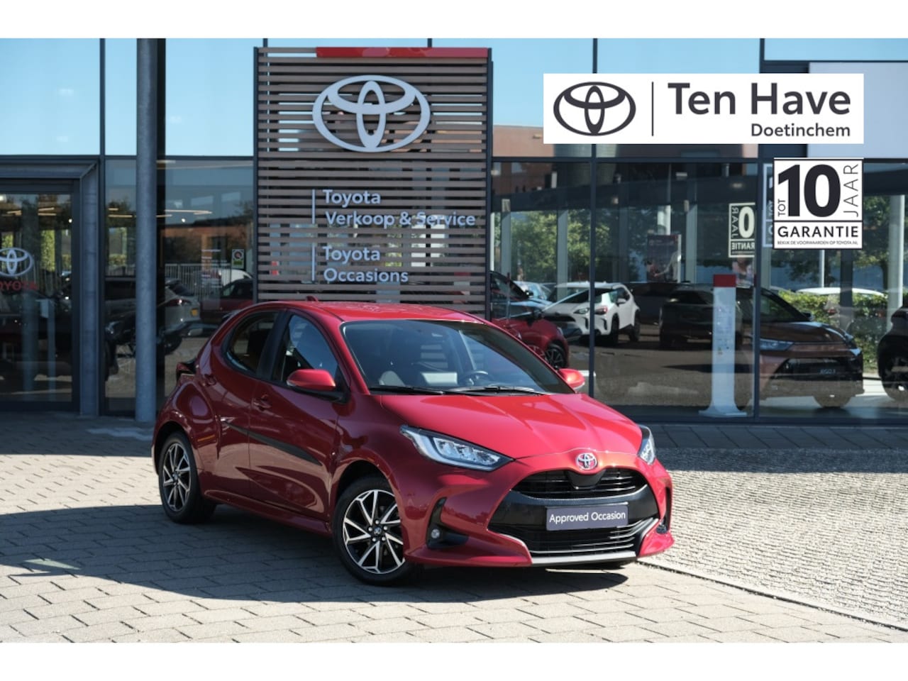 Toyota Yaris - 1.5 VVT-i TeamNL Handgeschakeld | Apple Carplay & Android Auto | Smart Entry met startknop - AutoWereld.nl