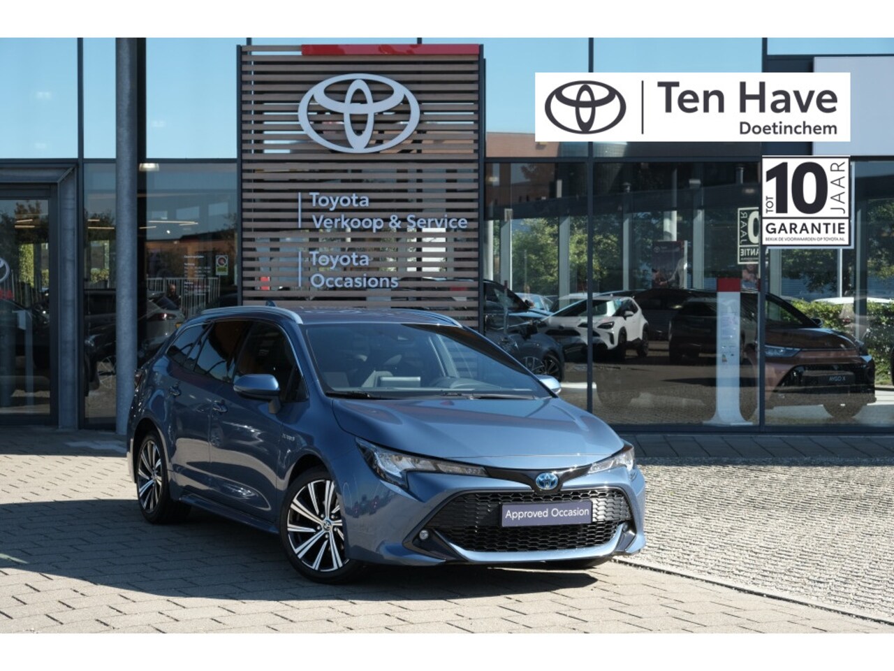 Toyota Corolla Touring Sports - 1.8 Hybrid Dynamic Automaat | Apple CarPlay & Android Auto | Smart Entry | 17" lichtmetale - AutoWereld.nl
