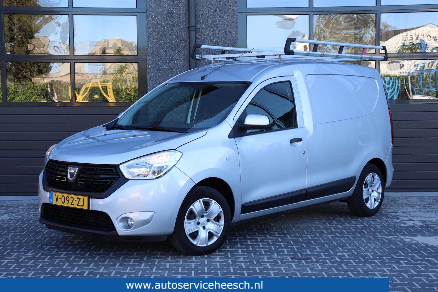 Dacia Dokker - bestel 1.5 dCi l NAVI l IMPERIAAL l AIRCO l TREKHAAK - AutoWereld.nl