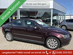 Volvo S40 - 1.8 Kinetic, airco, trekhaak, top onderhouden, van 2e eigenaar, laatste eigenaar heeft hem