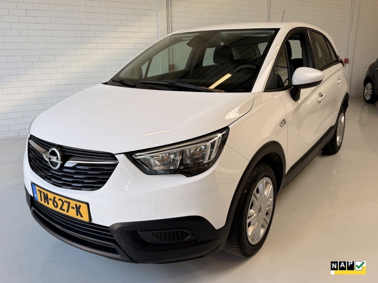 Opel Crossland X - 1.2 Innovation|NAP|Airco|Cruise|Telefoon aansluiting - AutoWereld.nl