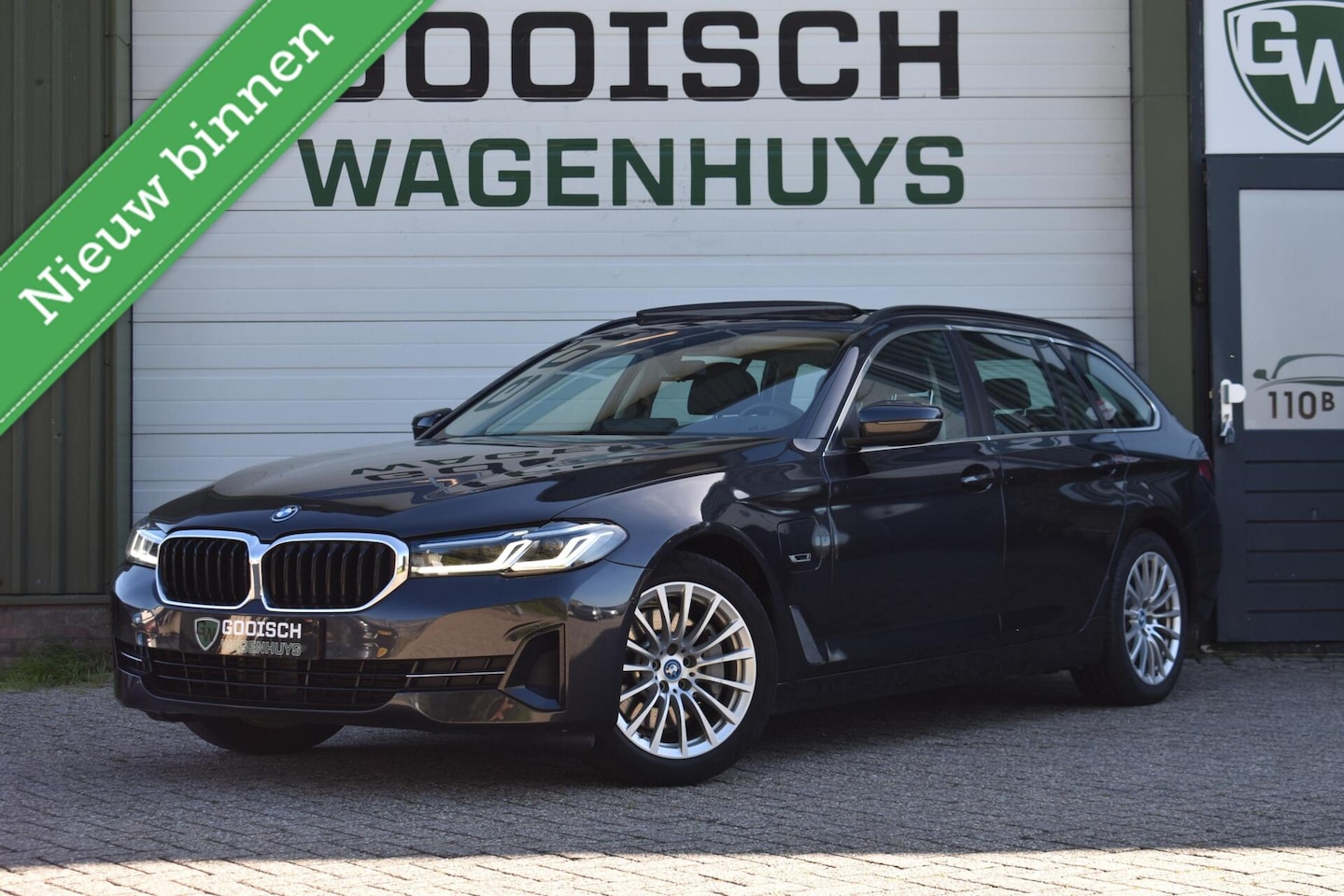 BMW 5-serie Touring - 530e Business Edition Plus | Pano | Laser | Leder | - AutoWereld.nl