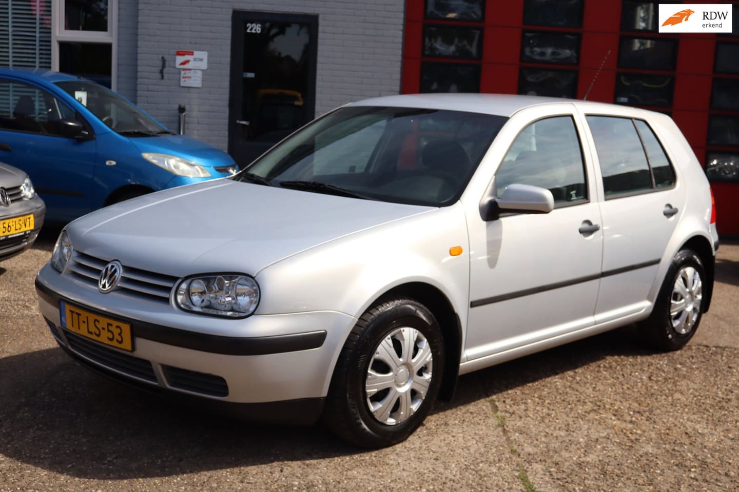 Volkswagen Golf - 1.6 Trendline 1.6 Trendline ,5 DEURS , TREKHAAK , NWE APK - AutoWereld.nl