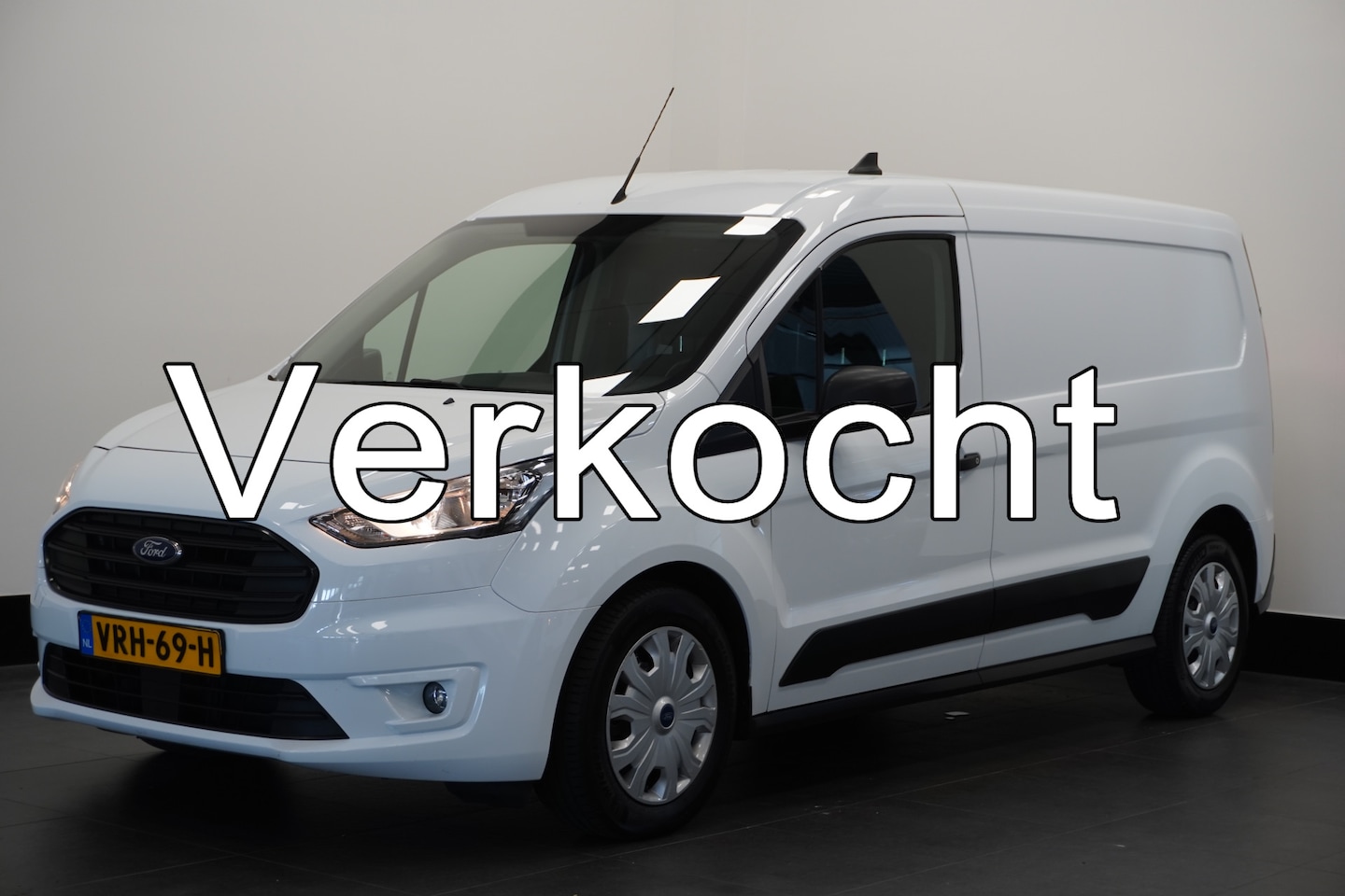 Ford Transit Connect - 1.5 EcoBlue 120PK L2 EURO 6 - Airco - Voorruit verw - Radio - €12.950,- Excl. - AutoWereld.nl