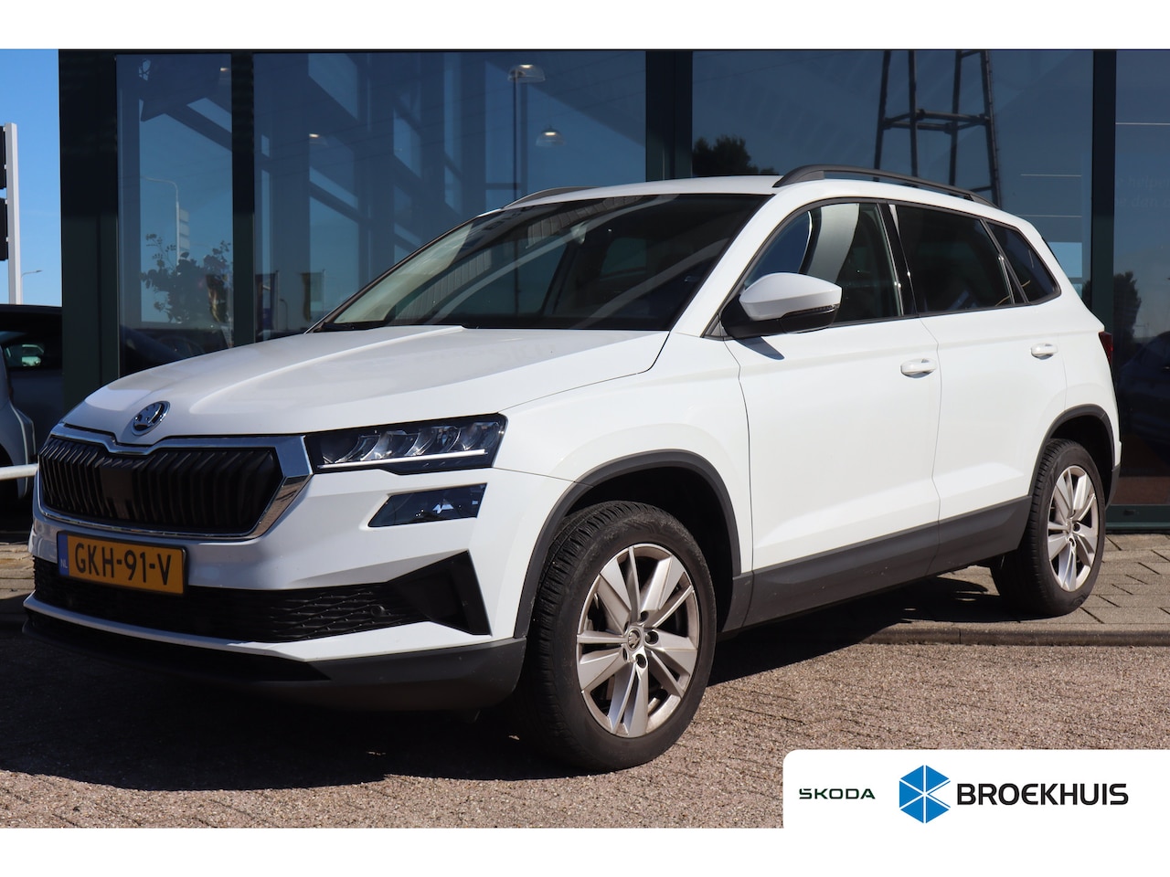 Skoda Karoq - 1.5 TSI ACT Business Edition 150PK TREKHAAK | Achteruitrijcamera | Apple Carplay/Android A - AutoWereld.nl