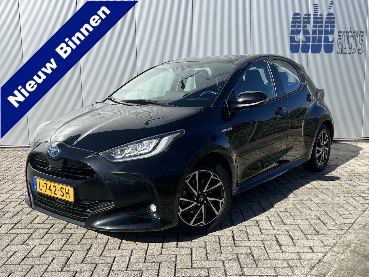 Toyota Yaris - 1.5 Hybrid Business Plus Navigatie Camera Clima Led Koplampen Lm Velgen Dab ACC Keyless NL - AutoWereld.nl