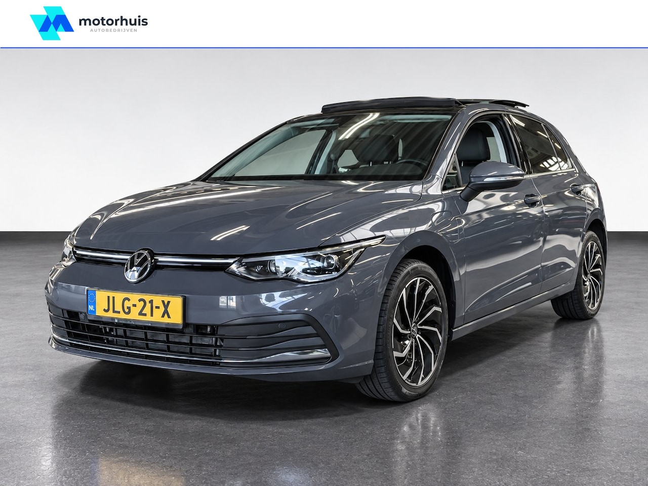 Volkswagen Golf - 1.4 eHybrid PHEV 204PK DSG STYLE PANO IQ LIGHT NAVI WINTERPACK - AutoWereld.nl