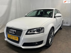 Audi A3 Sportback - 1.8 TFSI Attraction Business Edition - Voor + achterschade, Airbaglamp brandt,