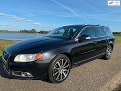 Volvo V70 - 2.0 T5 Summum