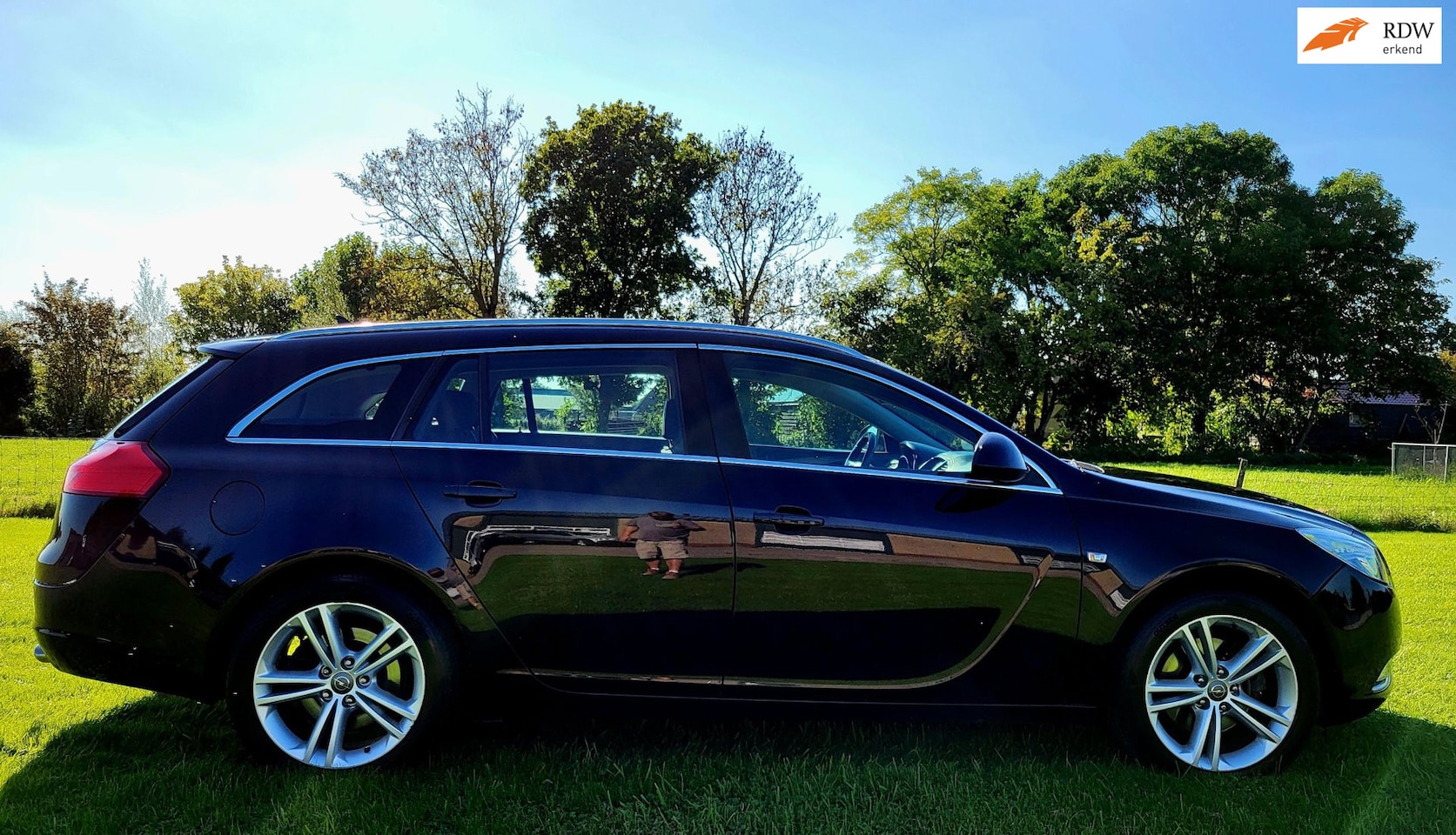 Opel Insignia Sports Tourer - 1.6 Turbo Business 180pk,18 inch afneembare trekhaak, airco, 1e eigenaar! dealer onderhoud - AutoWereld.nl