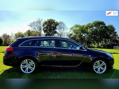 Opel Insignia Sports Tourer - 1.6 Turbo Business 180pk, 18 inch afneembare trekhaak, airco, 1e eigenaar dealer onderhoud
