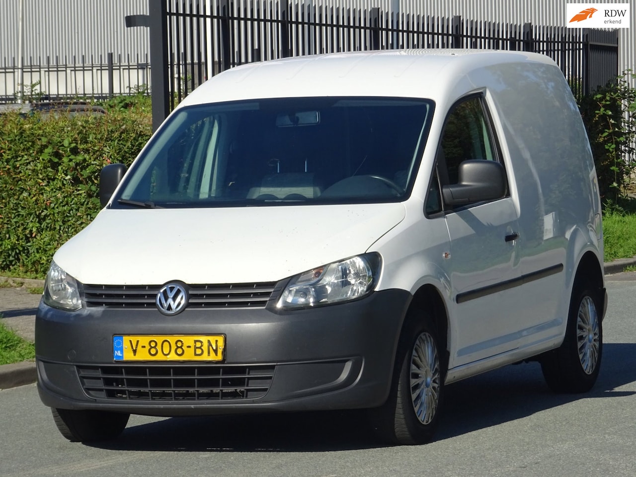Volkswagen Caddy - 1.6 TDI DSG NAVI/CAMERA/AIRCO/CRUISE/APK - AutoWereld.nl