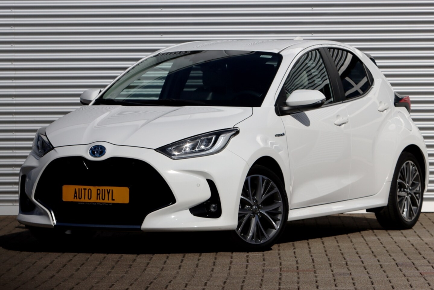 Toyota Yaris - 1.5 Hybrid Launch Edition Leer / JBL 16.365 Km! - AutoWereld.nl