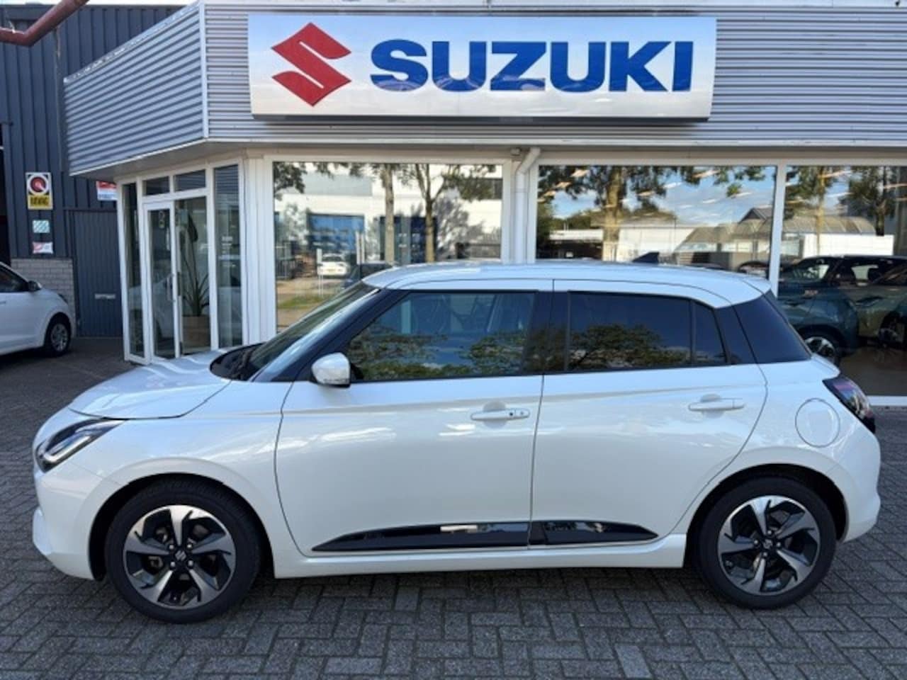 Suzuki Swift - 1.2 Smart Hybrid 83pk Style - AutoWereld.nl