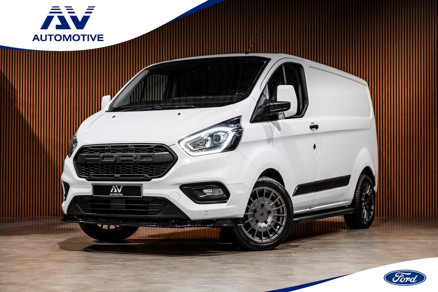 Ford Transit Custom - 2.0 TDCI | CarPlay | Camera | Airco | Cruise control | Trekhaak | Nieuwe APK - AutoWereld.nl