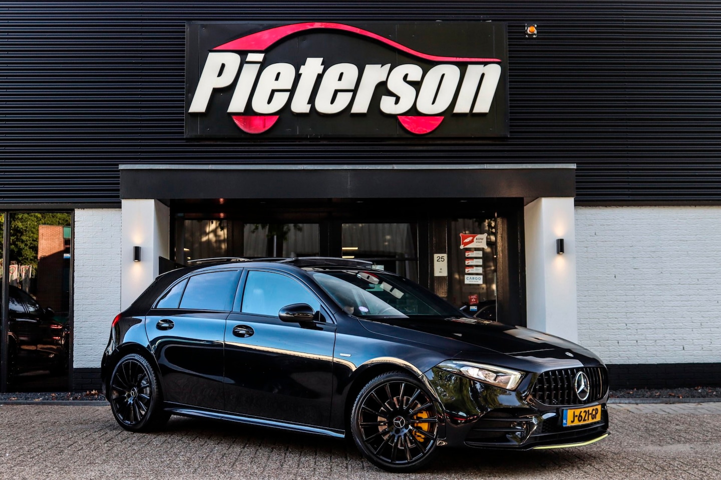 Mercedes-Benz A-klasse - 250 EDITION 1 AMG PANO SFEER CAMERA - AutoWereld.nl