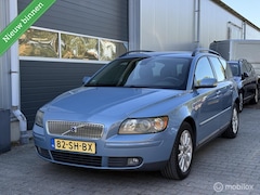Volvo V50 - 2.4 Momentum, Automaat, Weinig KM’s