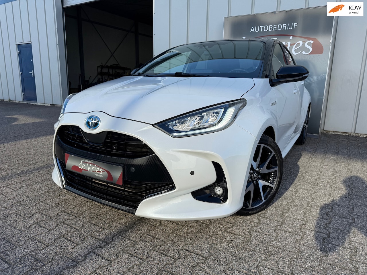 Toyota Yaris - 1.5 Hybrid Dynamic / Airco / Achteruit rij camera / Apple Carplay / Keyless entree / Keyle - AutoWereld.nl