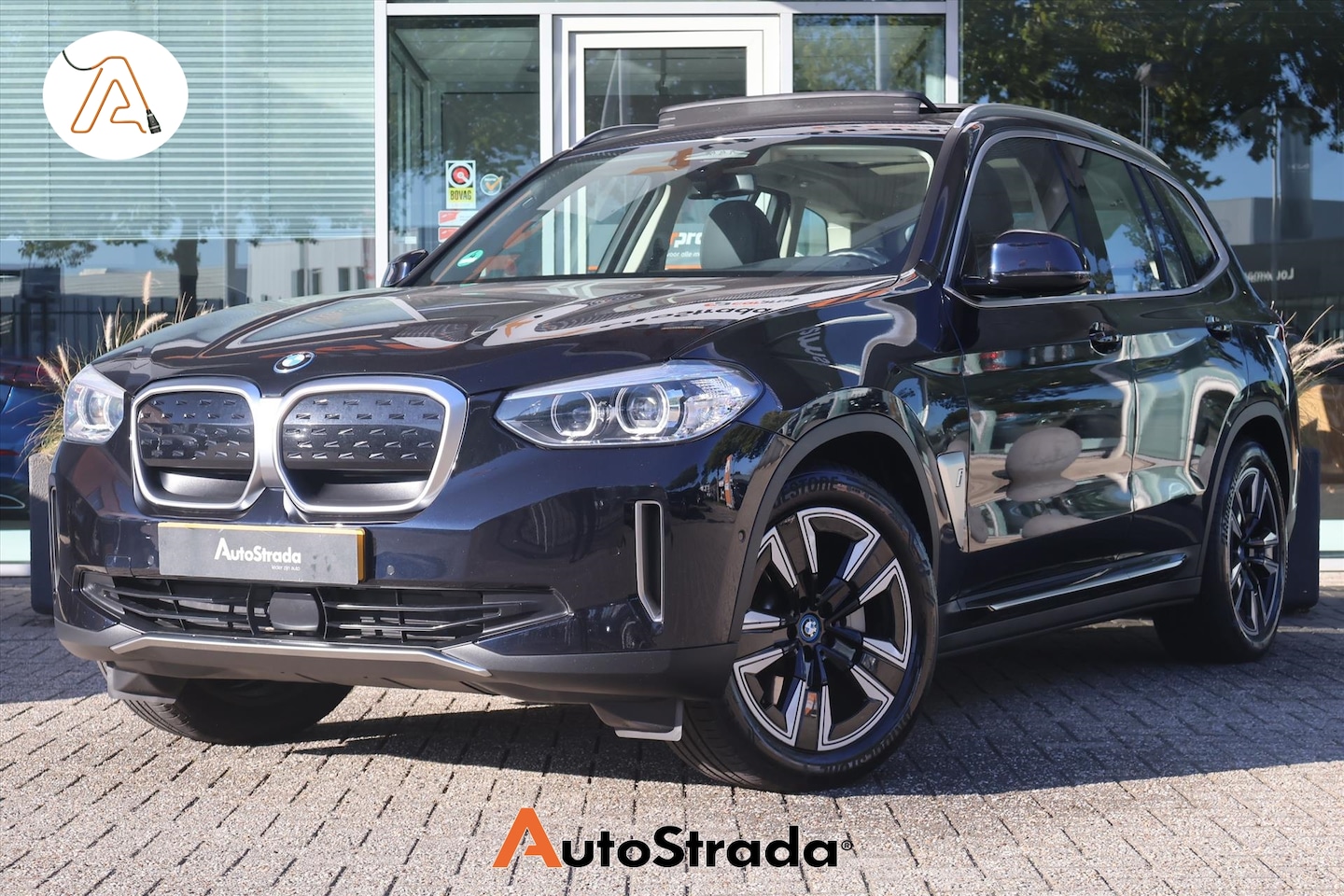 BMW iX3 - (g08) iX3 Executive 286pk SoH 100% | Pano | Sfeer | Camera | Stoelverwarming | Navigatie | - AutoWereld.nl