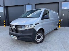 Volkswagen Transporter - 2.0 TDI L2H1 28 150 PK / ACC / CLIMA / inrichting / CARPLAY