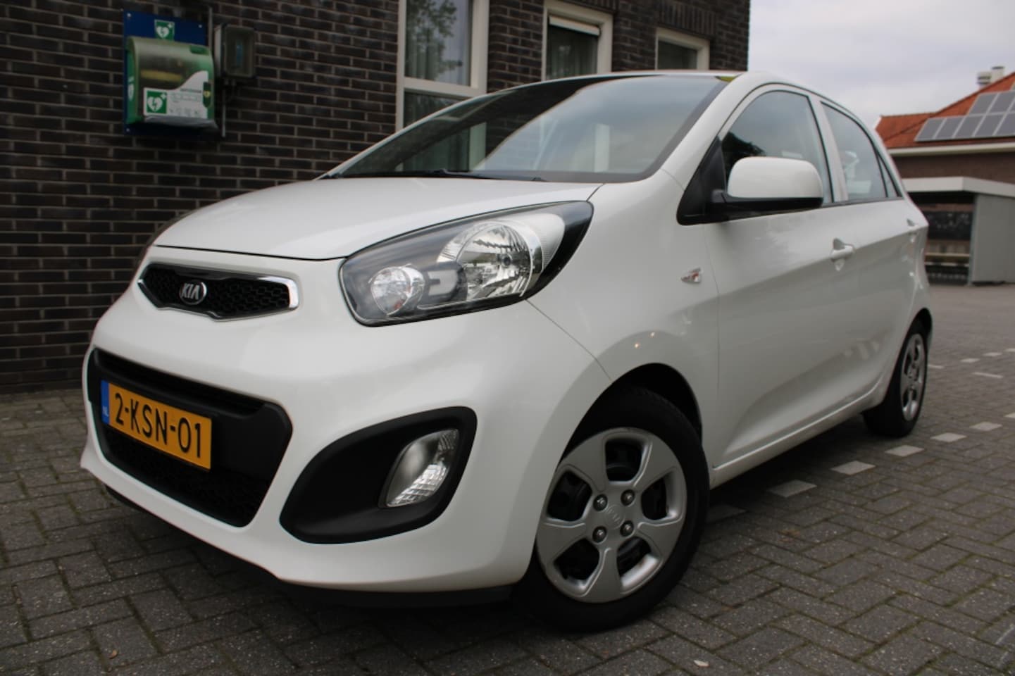 Kia Picanto - 1.0 CVVT comfortline-5 drs-5 pers-airco-navi - AutoWereld.nl