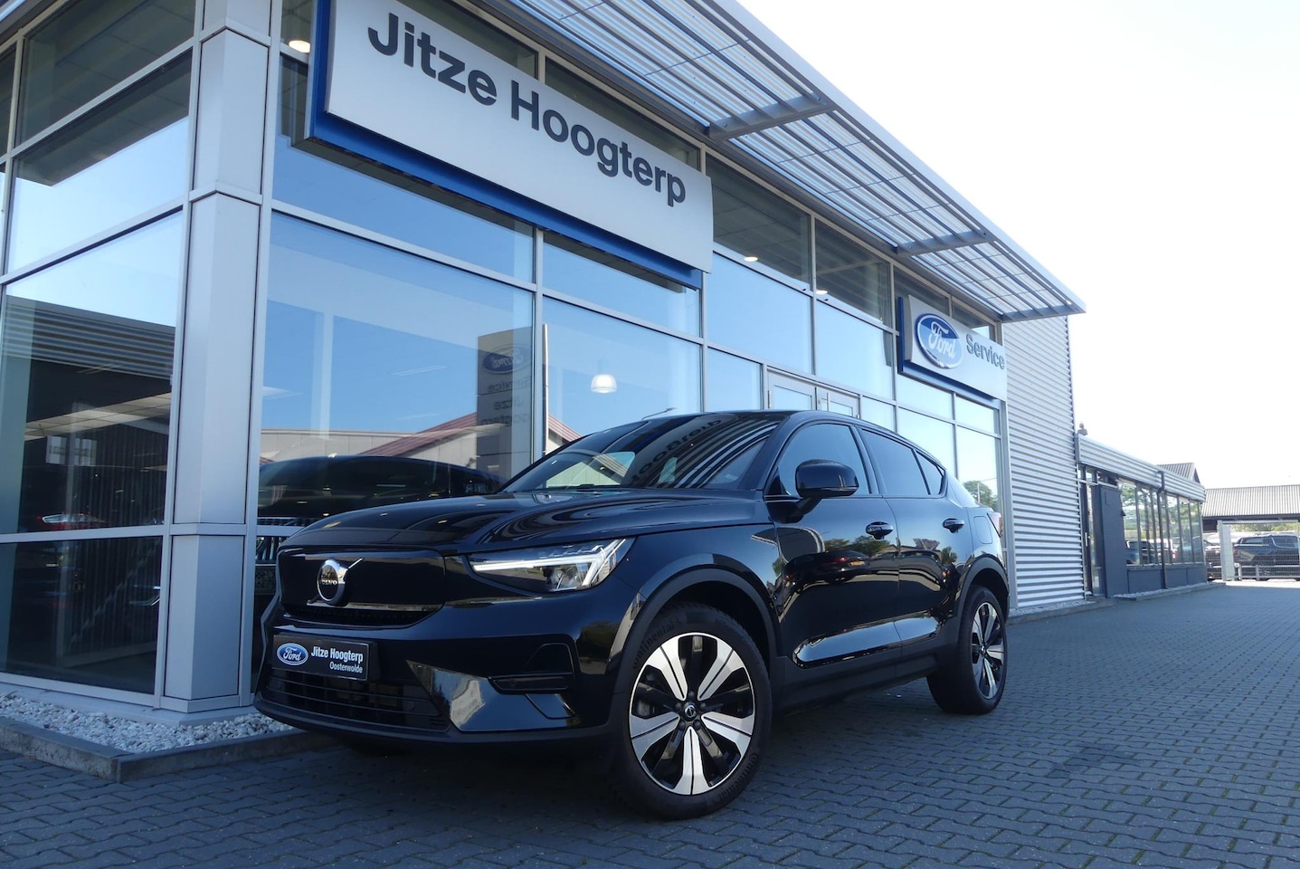 Volvo C40 - Single Motor Plus 69 kWh ELEKT. TREKHAAK, PANO, LEER, WINTER PACK, ADAPT. CRUISE, CLIMA, N - AutoWereld.nl